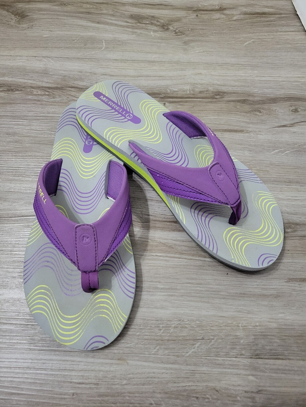 Merrell Flip Flops Sandals Size 9